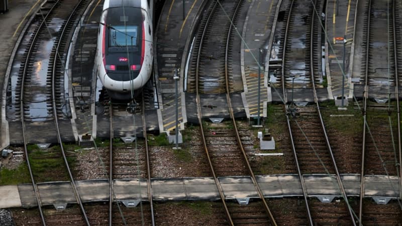 Comment le train bat à plate couture l'avion pour des trajets de moins de 2h30 en France