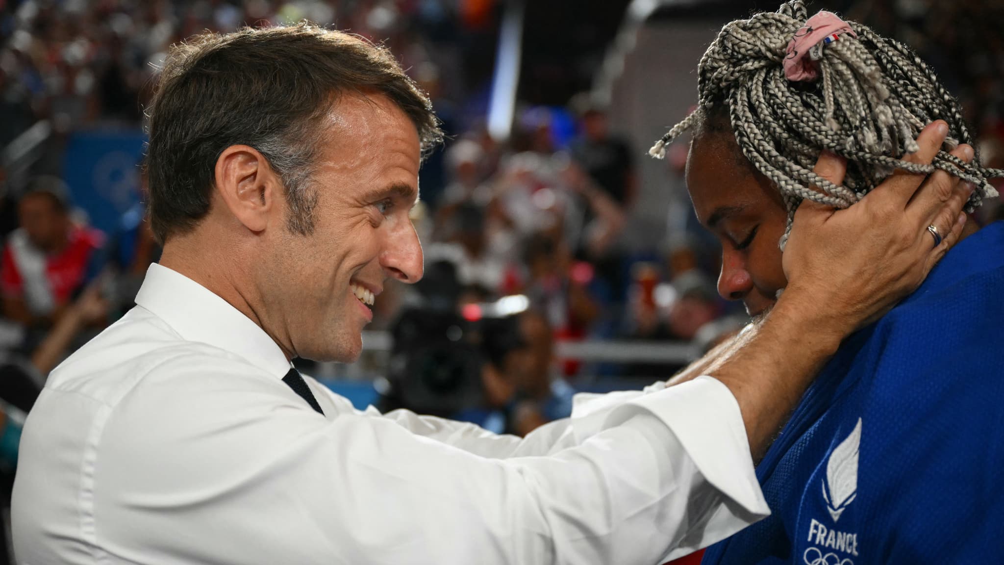 Emmanuel Macron console Romane Dicko Emmanuel Macron console Romane Dicko