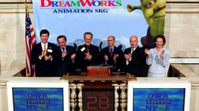 Steven Spielberg, Jeff Katzenberg, David Geffen et leurs associés, lors de l'introduction en bourse de DreamWorks Animation en 2004.
