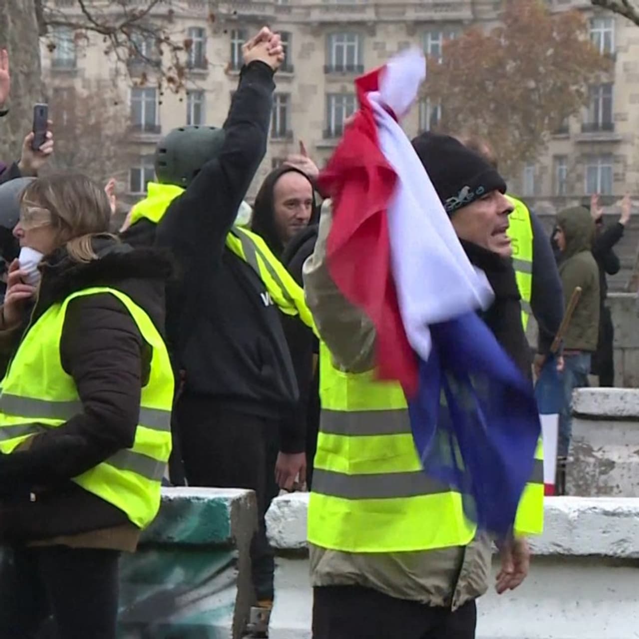 Gilets jaunes: un mouvement, différentes orientations politiques