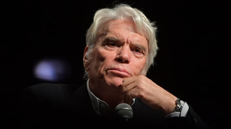 Bernard Tapie est songeur à propos de la compo de l'OM.