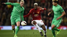 Paul Pogba au duel avec Jordan Veretout et Kévin Malcuit