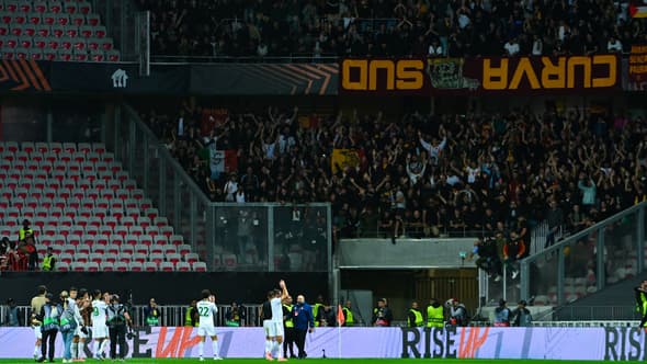 Les supporters de l'AS Roma à l'Allianz Riviera le 24 septembre 2025
