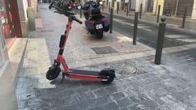 Les trottinettes envahissent les rues de Marseille.