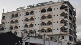 Une image représentant les dégâts contre l'hôtel de Mogadiscio attaqué par les shebab