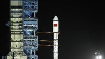 Préparation au lancement du prototype de station spatiale Tiangong 1, fin septembre, sur le pas de tir de Jiaquan. La Chine, dont le programme spatial est en plein développement, lancera l'an prochain un ou deux vols spatiaux habités afin de parfaire ses