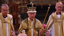 Le roi Charles III avec sa couronne en l'abbaye de Westminster (Londres, Royaume-Uni), le 6 mai 2023.