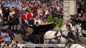Mariage princier: la parade des jeunes mariés en calèche dans la ville de Windsor