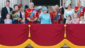 La reine Elizabeth II avec l'ensemble de la famille royale au balcon de Buckingham Palace pour son 92ème anniversaire, le 9 juin 2018