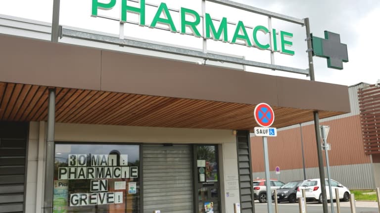 Une pharmacie en grève à Verquigneul, dans le Pas-de-Calais, le 30 mai 2024