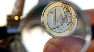 l'économie française devrait ralentir fortement cette année, avec une croissance limitée à 0,4%, après 1,7% l'an dernier.