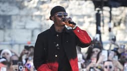 Le rappeur Werenoi sur scène aux Francofolies de La Rochelle le 13 juillet 2024