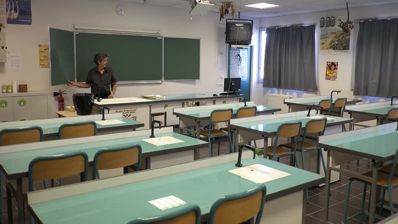 Une classe de sciences naturelles dans un collège de Marseille.