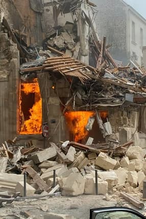 COMME UN "BOMBARDEMENT" EN PLEIN PARIS: LE RÉCIT DE L'EXPLOSION DE LA RUE SAINT-JACQUES