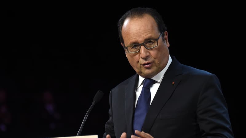 François Hollande adresse ses condoléances au roi et aux famille