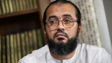 L'imam Ismaïl lors d'une conférence de presse dans les locaux adjacents à la mosquée des Bleuets, à Marseille, le 9 septembre 2024
