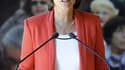 Ségolène Royal s'est posée lundi en meilleure opposante de Nicolas Sarkozy, au lendemain de son appel à un rassemblement politique allant de l'extrême gauche à la droite gaulliste. /Photo prise le 29 juin 2011/REUTERS/Gonzalo Fuentes