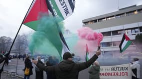 Plusieurs manifestations en soutien à la Palestine, le 24 novembre 2025, devant les locaux de la NRK, société nationale norvégienne de radiodiffusion, à Marienlyst, pour demander l'exclusion d'Israël du concours de l'Eurovision.