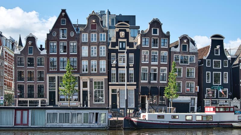 Un demi-million pour garer sa voiture: à Amsterdam, une place de parking mise en vente à 495.000 euros