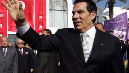 L'ancien président tunisien Zine el Abidine ben Ali et sa famille sont arrivés en Arabie saoudite, où ils resteront pour une durée indéterminée, selon les autorités saoudiennes. /Photo d'archives/REUTERS/Zoubeir Souissi
