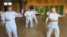 À Peipin, dans les Alpes-de-Haute-Provence, le club Shotokan Karaté 04 ouvre ses portes aux seniors de plus de 60 ans