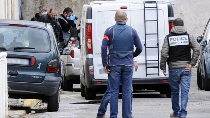 Un douanier a été tué lors d'une fusillade et deux autres fonctionnaires blessés à Toulon, le 23 novembre 2015.