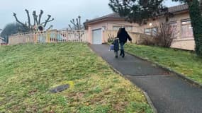 Des traces de "polluants éternels" ont été retrouvés dans ce groupe scolaire, à Irigny.