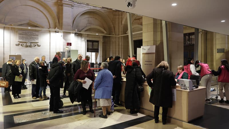 Les parties civiles arrivent au Palais de justice de Pais ce 9 janvier 2023.