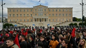 Des manifestants à Athènes le 6 décembre 2022