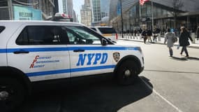 Une voiture de la NYPD patrouille à New York, le 20 mars 2017. Photo d'illustration