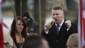 Les dirigeants du groupuscule d'extrême droite Britain First Paul Golding et Jayda Fransen, le 1er avril 2017 à Londres. 