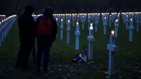 Les tombes de 3.500 soldats américains illuminées à Romagne-sous-Montfaucon (Meuse), le 11 novembre 2017