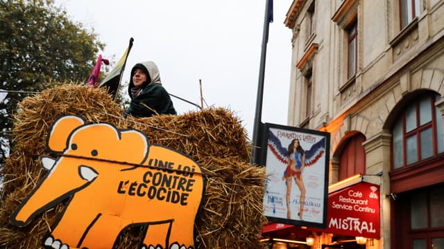 Une pancarte lors d'un rassemblement d'Extinction Rebellion le 8 octobre 2019. (photo d'illustration)