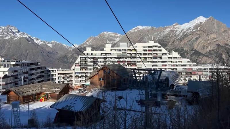 Des domaines skiables, comme Puy-Saint-Vincent, dénon