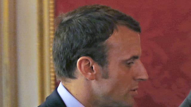 Emmanuel Macron et François Hollande, le 23 mai 2016.