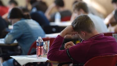 Elèves passant le bac.