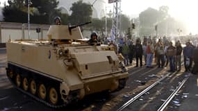 L'armée égyptienne dans les rues du Caire, jeudi.