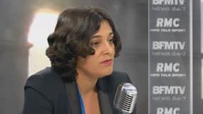 Myriam El Khomri s'est trouvée très embarrassée, jeudi matin sur BFMTV et RMC, alors qu'elle était interrogée sur le nombre de renouvellements possibles d'un CDD.