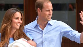 Même s'ils souhaitent donner une éducation "normale" à leur enfant, Kate et William ne peuvent pas s'affranchir de leur rang royal.