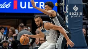 Rudy Gobert et Victor Wembanyama au duel lors du match Minnesota-San Antonio (112-110), le 29 décembre 2024