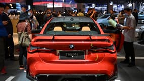 Le stand BMW au salon de Shanghai lors de la journée d'ouverture le lundi 19 avril 2021.