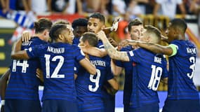 Adrien Rabiot célèbre son but avec ses coéquipiers