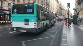 Les riverains de la rue du Faubourg Saint-Denis souffrent de la fréquence des bus.