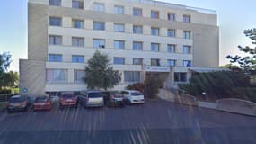 L'ancien EHPAD, devenu un squat de demandeurs d'asile.