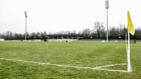 Un terrain de football amateur en France (illustration)