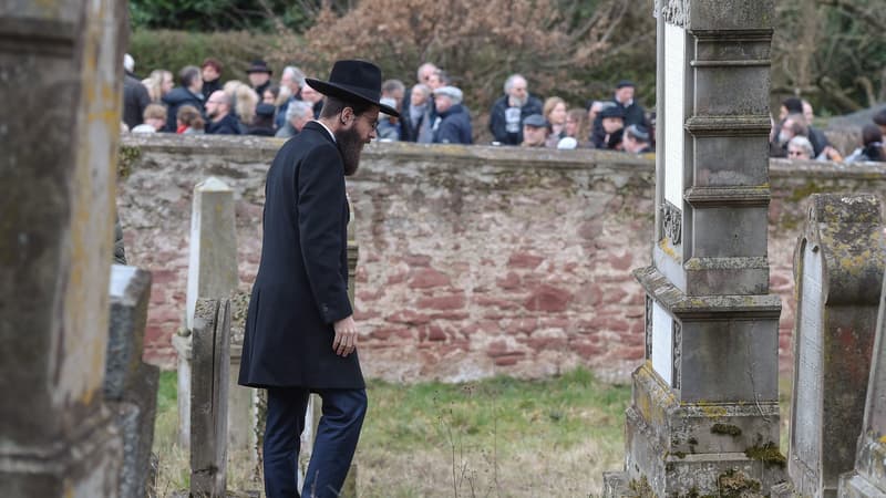 Le grand rabbi de Strasbourg à Quatzenheim. 