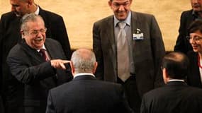 Les députés irakiens ont réélu le Kurde Djalal Talabani (à gauche) à la présidence du pays en vertu d'un accord sur le partage des principaux postes politiques du pays. Le chiite Nouri al Maliki devrait être reconduit au poste de Premier ministre. /Photo