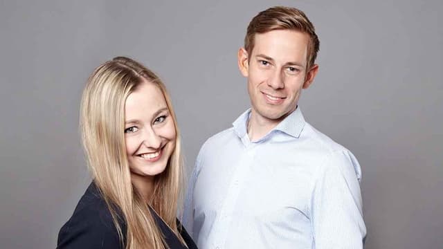 Pia Victoria Poppenreiter et son associé, Torsten Stüber, lancent Ohlala. Ce site propose aux hommes et aux femmes de se faire rémunérer des relations sexuelles, sans pour autant être des professionnels.