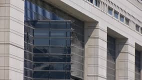 "En supprimant l'exit tax, Emmanuel Macron facilite l'évasion fiscale"