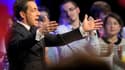 Nicolas Sarkozy et François Fillon ont accusé dimanche la gauche d'user de "boules puantes" pour déstabiliser le camp présidentiel avant le second tour de l'élection présidentielle, référence à des propos accusateurs de Dominique Strauss-Kahn et à un arti